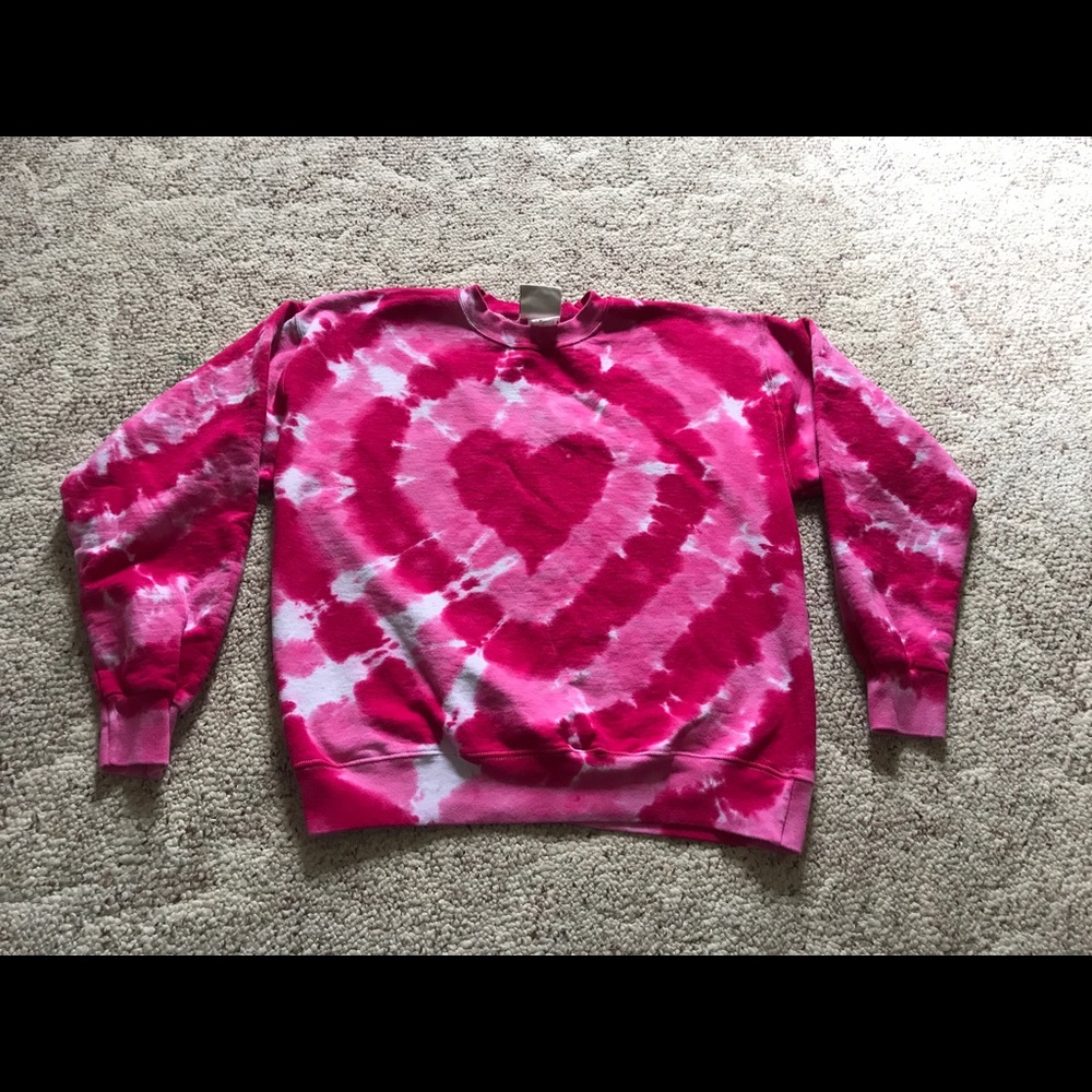 Tie dye heart sweatshirt 2-3XL